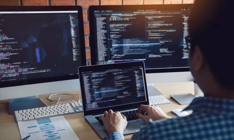 数据科学选型：R与Python如何赋能庐山区网站建设？